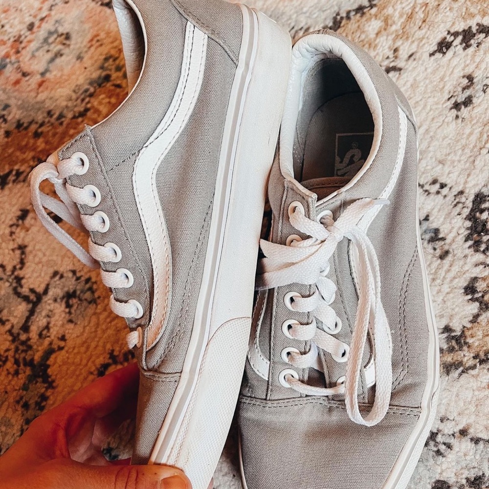 Vans - Picture 2 of 2